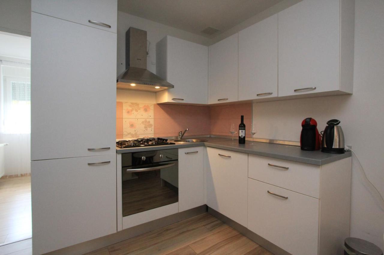 Gospic Riverside Apartment Luaran gambar
